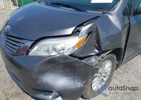 2015 Toyota Sienna Xle 8 Passenger из США, поврежденный, VIN 5TDYK3DC6FS633756